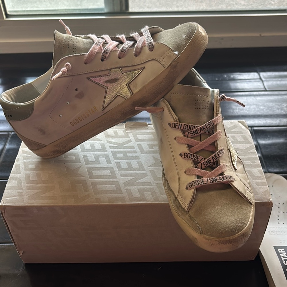 Golden goose superstar. Worn once for a few hours only (with socks)